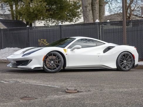 Used 2020 Ferrari 488 Pista Coupe image 5