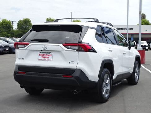 Certified 2025 Toyota RAV4 LE AWD/4WD image 13