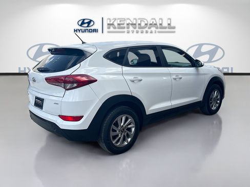 Used 2018 Hyundai Tucson SE w/ Cargo Package AWD/4WD image 6