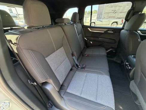 New 2026 GMC Acadia Elevation image 11