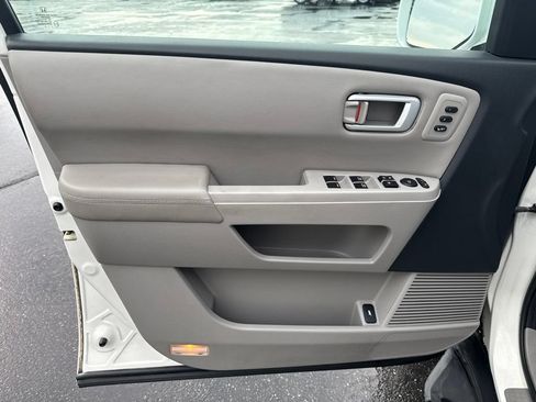 Used 2013 Honda Pilot Touring image 32