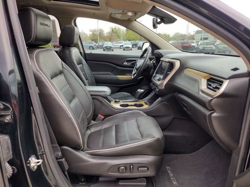 Used 2017 GMC Acadia Denali w/ Technology Package AWD/4WD image 24