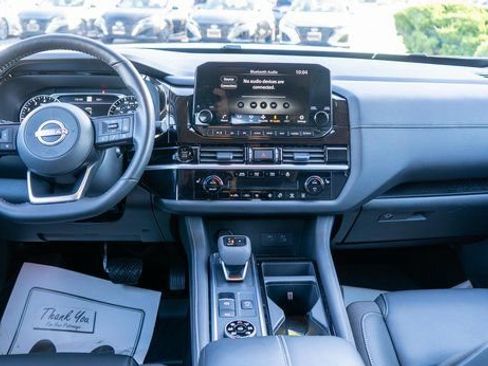 Certified 2025 Nissan Pathfinder SL image 15