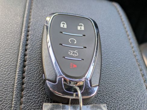 Used 2023 Chevrolet Traverse High Country image 35