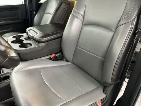 Used 2022 RAM 3500 Tradesman w/ Chrome Appearance Group AWD/4WD image 10