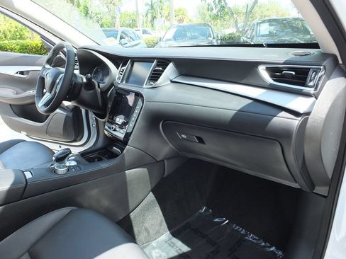 Used 2021 INFINITI QX50 Luxe FWD image 21