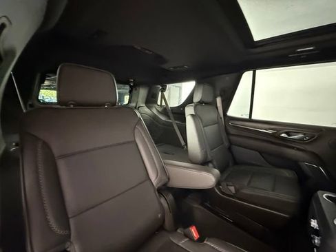 Used 2024 GMC Yukon Denali w/ Advanced Technology Package AWD/4WD image 44