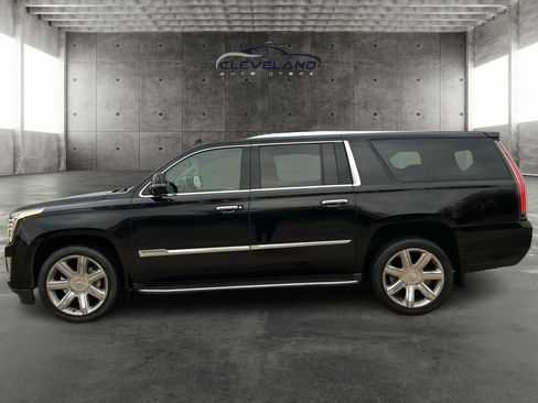 Used 2016 Cadillac Escalade ESV Luxury image 6