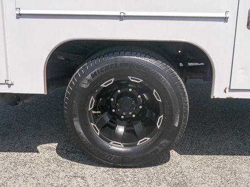 Used 2017 Ford F350 XL w/ Power Equipment Group RWD image 6