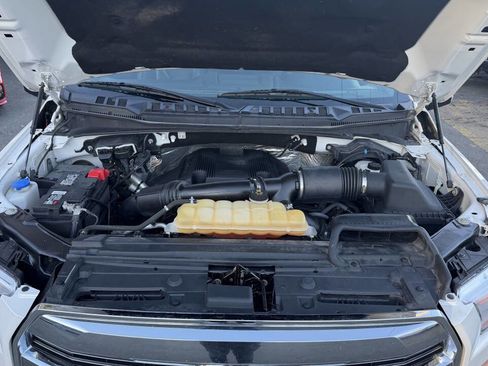 Used 2017 Ford F150 Lariat w/ Equipment Group 502A Luxury image 11