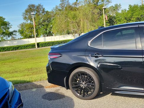 Used 2023 Toyota Camry XSE image 9