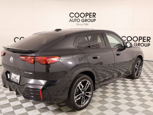 Used 2025 BMW X2 xDrive28i AWD/4WD image 21