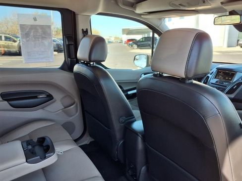 Used 2014 Ford Transit Connect Titanium image 21