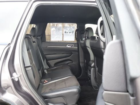 Used 2019 Jeep Grand Cherokee Altitude image 42