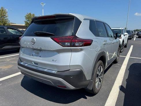 Certified 2023 Nissan Rogue SV FWD image 2
