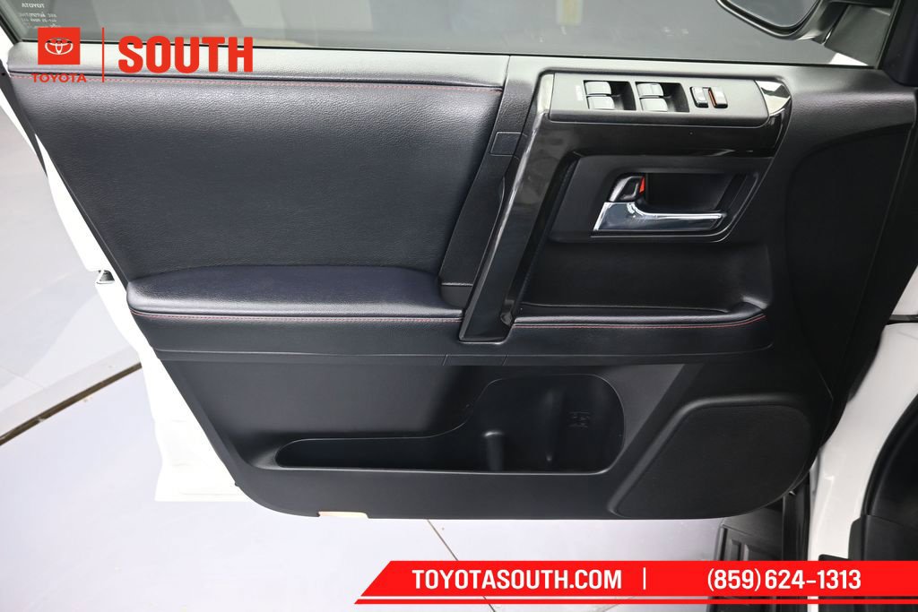 Used 2022 Toyota 4Runner TRD Off-Road Premium w/ Moonroof Package AWD/4WD image 22