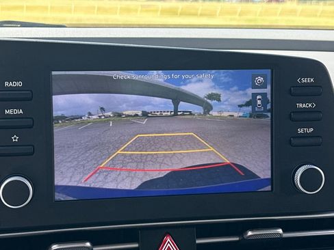 Used 2023 Hyundai Elantra SEL FWD image 17