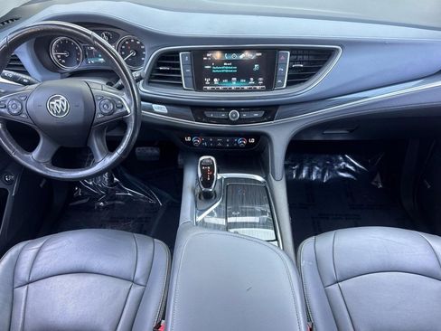 Used 2019 Buick Enclave Premium AWD/4WD image 4