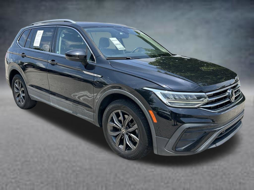 Used 2022 Volkswagen Tiguan SE FWD image 3