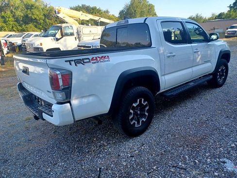 Used 2021 Toyota Tacoma TRD Off-Road w/ Technology Package image 5