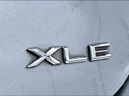 Used 2015 Toyota Avalon XLE Touring image 10