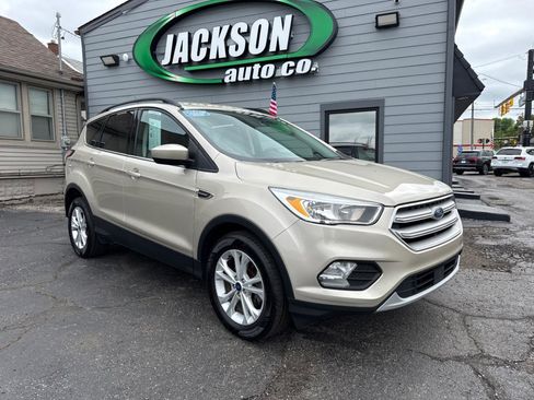 Used 2018 Ford Escape SE w/ Ford Safe & Smart Package FWD image 7