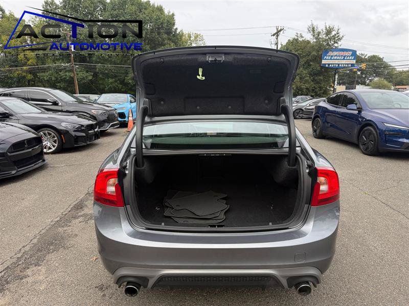 Used 2018 Volvo S60 T5 Dynamic w/ Protection Package AWD/4WD image 19