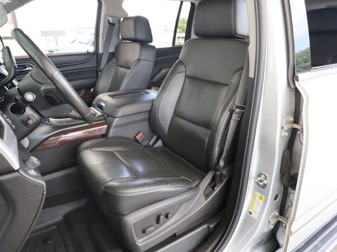 Used 2016 GMC Yukon XL SLT w/ Premium Edition RWD image 14