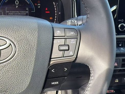 Used 2025 Toyota Camry LE w/ Convenience Package image 21