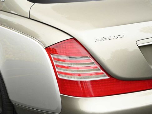 Used 2005 Maybach 57 RWD image 7