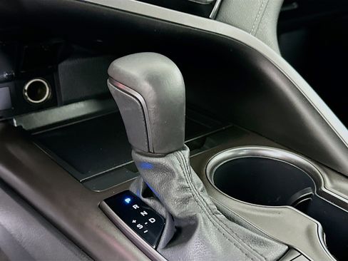 Used 2024 Toyota Camry SE image 20