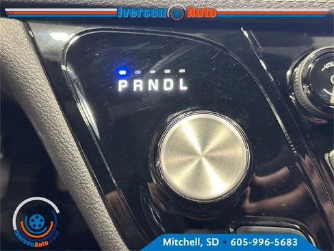 New 2026 Chrysler Pacifica Select image 22