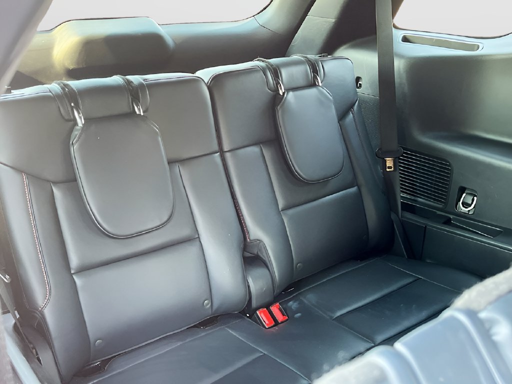 Used 2025 Ford Explorer ST AWD/4WD image 28