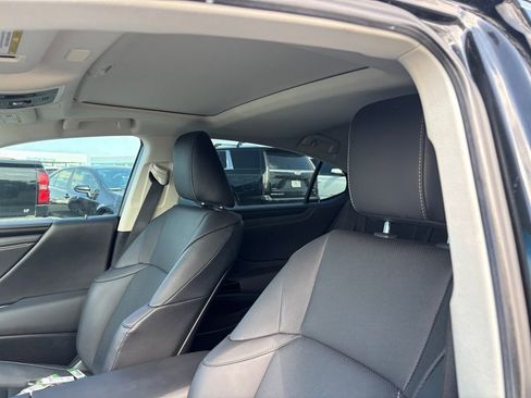 Used 2022 Lexus ES 350 w/ Premium Package image 11