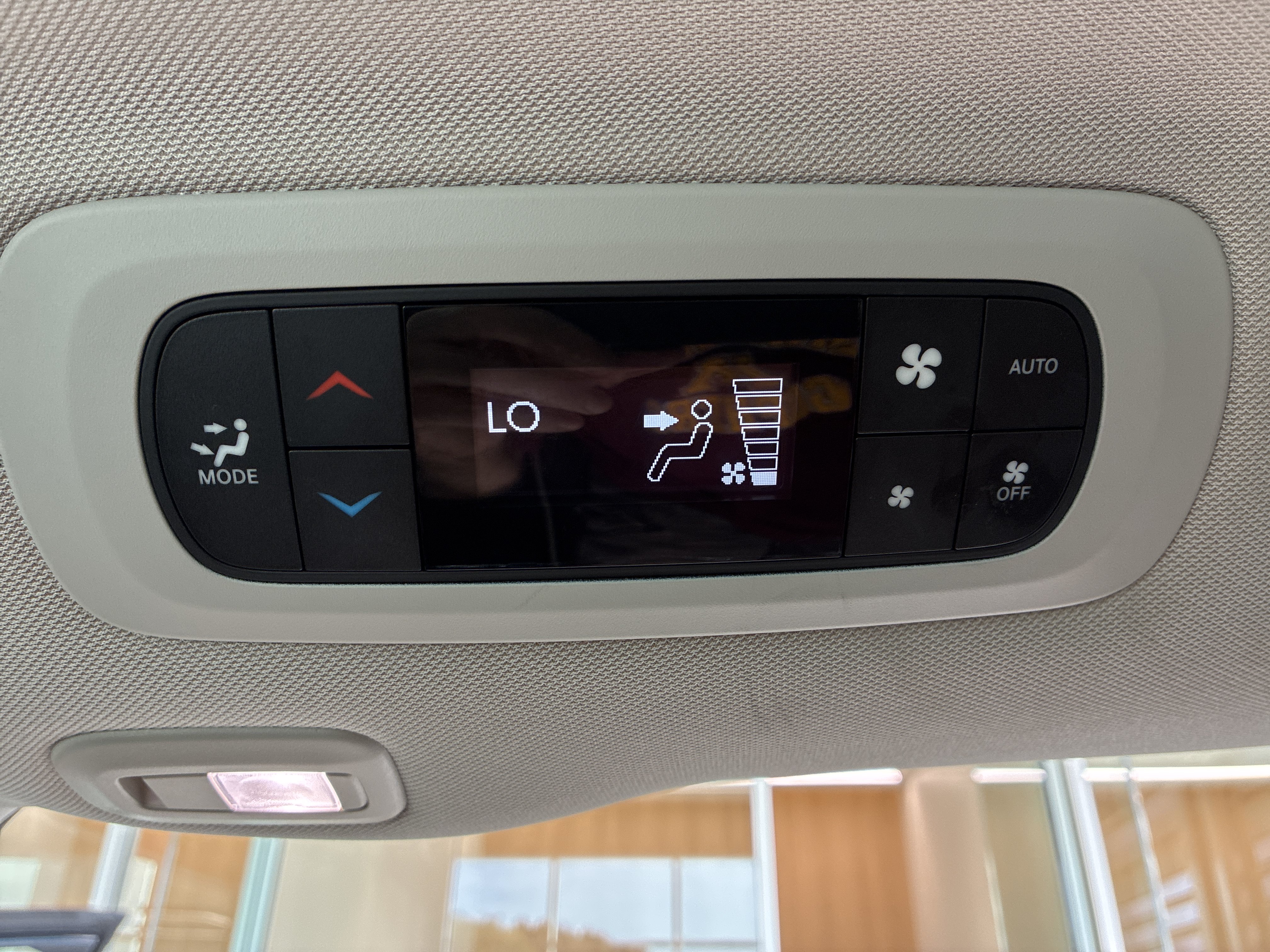Certified 2023 Chrysler Pacifica Limited w/ Uconnect Theater Family Group AWD/4WD image 18