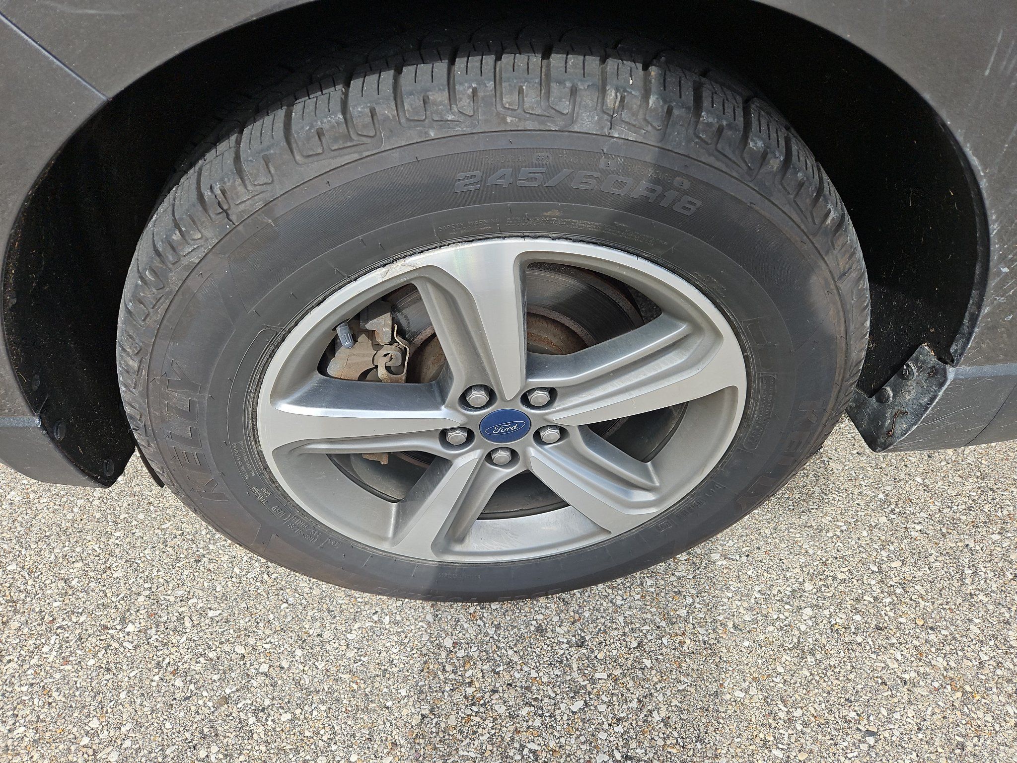Used 2019 Ford Edge SEL AWD/4WD image 4