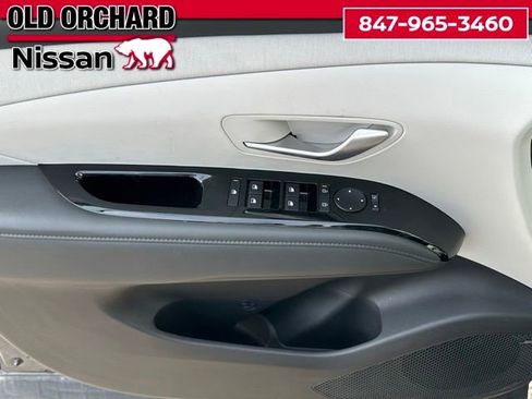 Used 2025 Hyundai Tucson Limited AWD/4WD image 9