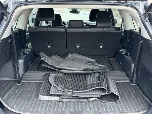 Certified 2020 Toyota Highlander XLE image 44