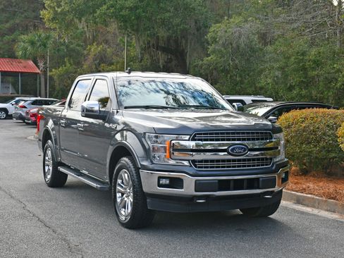 Used 2019 Ford F150 Lariat image 6