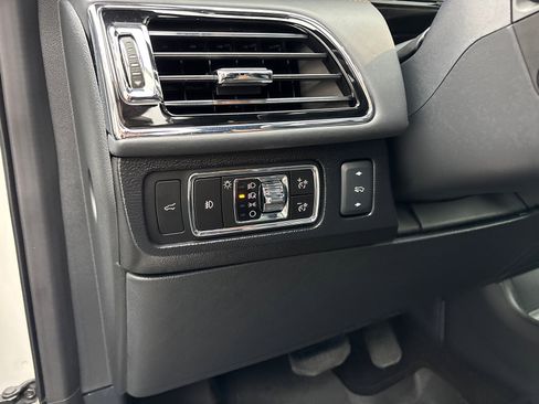 Certified 2024 Lincoln Navigator Black Label image 14