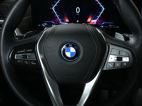 Certified 2024 BMW X5 xDrive50e w/ Premium Package image 19