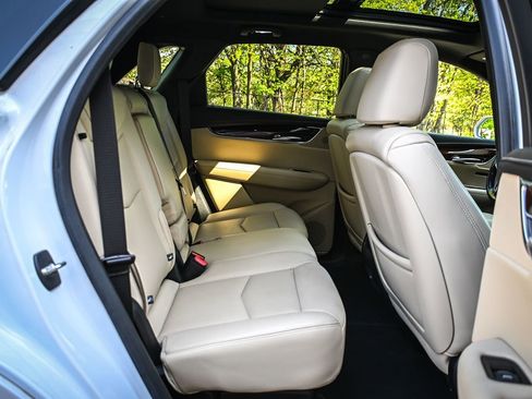 Used 2019 Cadillac XT5 Luxury FWD image 15