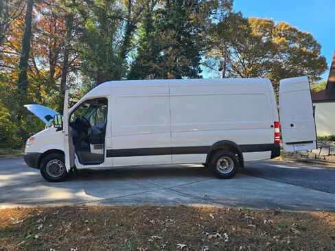 Used 2011 Mercedes-Benz Sprinter 3500 w/ Premium Pkg image 29