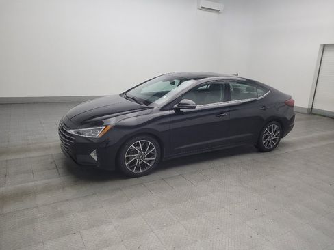 Used 2019 Hyundai Elantra Limited FWD image 2