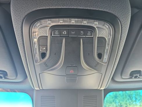 Used 2024 Mercedes-Benz Sprinter 2500 image 25