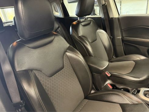 Used 2020 Jeep Compass Latitude AWD/4WD image 31