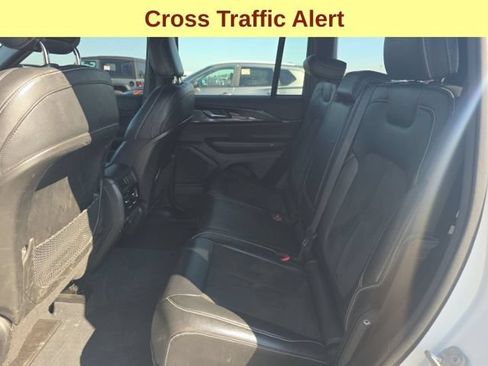 Used 2023 Jeep Grand Cherokee Altitude AWD/4WD image 11