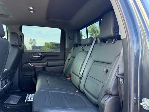 Used 2021 GMC Sierra 2500 Denali w/ Denali Ultimate Package image 10
