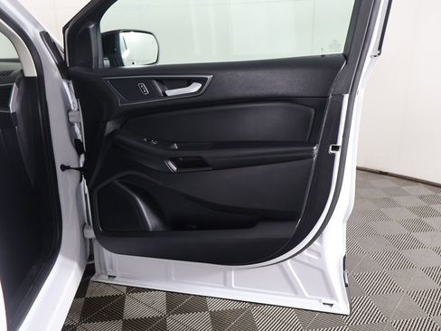 Used 2024 Ford Edge SE w/ Black Appearance Package AWD/4WD image 19