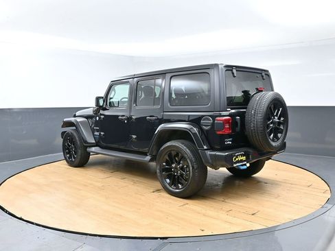 Used 2023 Jeep Wrangler Unlimited Sahara w/ Cold Weather Group AWD/4WD image 8